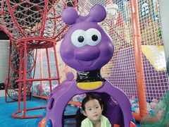 -嘿哟动霸CHUA·新潮玩运动娱乐中心·蹦床滑冰团建乐园
