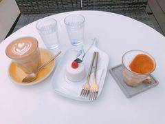 -UNI UNI(环亚凯瑟琳店)