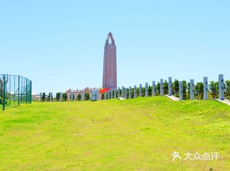 椒江大陈岛垦荒纪念地游人如织