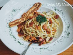 培根奶油意大利面-Chom Cafe and Restaurant