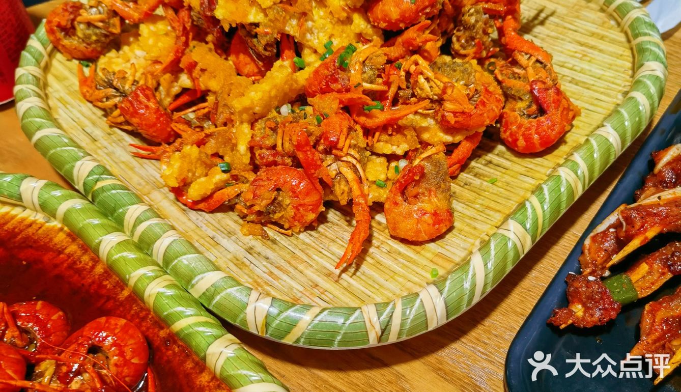 夜宵好去地 | 报上去热门榜第三！小龙虾爱好者的天堂