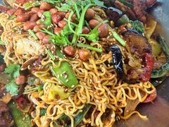 -愉肴麻辣香锅(中山路店)