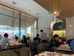 大堂-左庭右院鲜牛肉火锅(浦江欢乐颂店)