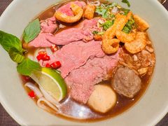 -大头虾越式风味餐厅(光明广场店)