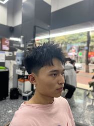 点击看大图 -藤野造型专业烫染接发