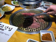 -唯成•韩国炭火烤肉 유성고기