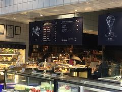 面包甜点陈列柜-黑草莓(重庆路店)