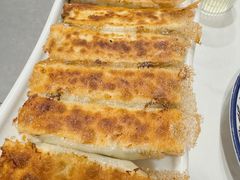 鲱鱼韭菜锅贴-春水锅贴·传统鲁菜(大明湖店)