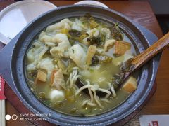 -周鱼小馆石锅酸菜鱼(活力汇店)