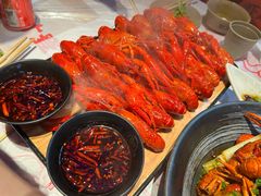 -肥肥虾庄·金牌油焖大虾(汉街SKP店)