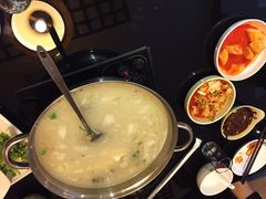 英子狗肉馆-英子补身汤(海兰路店)