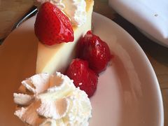 -The Cheesecake Factory(baldwin avenue)
