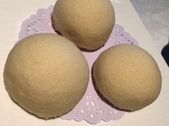 脆皮流沙包-皇朝会.经典传统粤菜(外滩店)