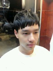 -侨治发型