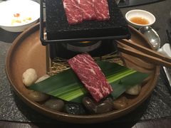 火山岩霜降和牛-柒厢食事雅谈