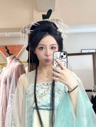 -一揽芳华汉服旗袍体验馆(拙政园店)