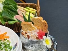 -老滇山寨•云南特色菜•地方菜•民族风情歌舞表演(金碧店)