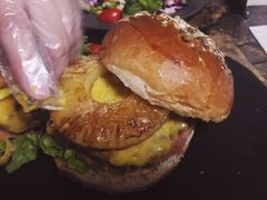 -HIGH FIVE哈福手工汉堡(桂林路店)