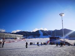 -丝绸之路山地度假区滑雪场
