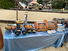 -亚龙湾希尔顿自助餐厅·海鲜·烧烤·沙滩BBQ·现场乐队