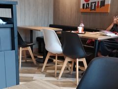 大堂-肯德基(湾畔店)