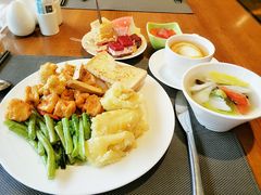 -岷山饭店-芝芝自助餐厅