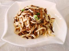 香菇滑鸡丝-马凯餐厅(长椿街店)