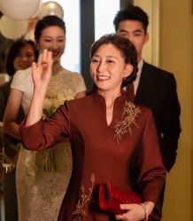 点击看大图 -挪娅婚纱摄影皇家会所
