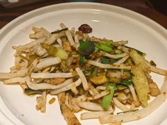 -魏铭鱼头捞饭(晋阳路店)