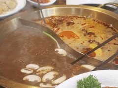 -小天鹅火锅·一线江景洪鼎旗舰店(洪崖洞店)