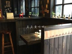 靠窗位-暖食光·台式家庭餐厅·生日主题店(万达店)