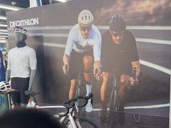 -迪卡侬(顺峰山店)