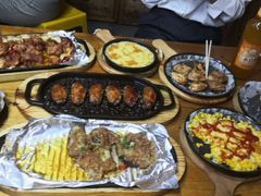 -老东镇啤酒屋海鲜加工·蒸汽海鲜·海鲜烧烤(台东店)