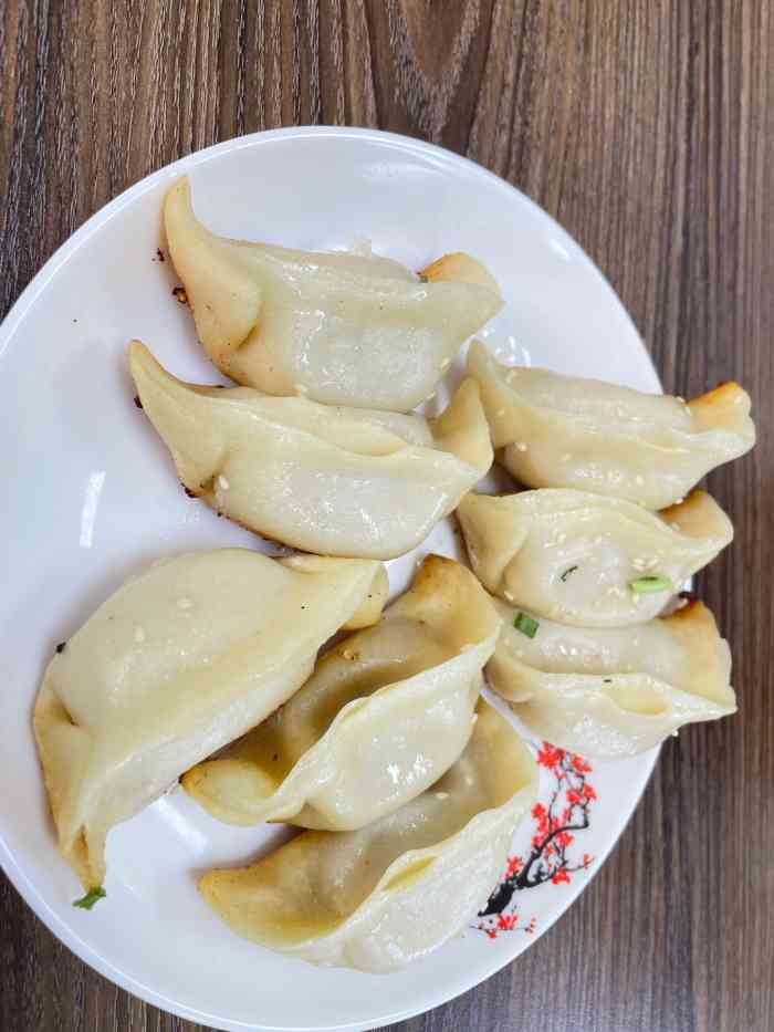 胡记·胡小柒锅贴游子老鸭粉丝汤(虹梅路店)-"他们家招牌的好锅贴很