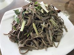 -溢心园香河肉饼总店