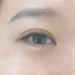 -花岐款式专研健康美甲沙龙