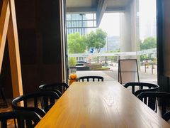 -瑞幸咖啡(艺树家工场店)