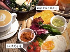 -Common Table · Brunch & Coffee