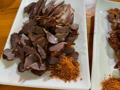 -老鼎万春卤菜(五代传承创始老店)