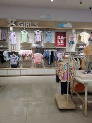 -乐友孕婴童(万象城店)