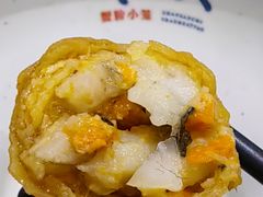蟹黄鱼春卷-馋三尺蟹粉小笼(人民广场店)