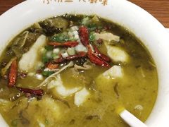 -渝是乎酸菜鱼(龙旗购物中心店)