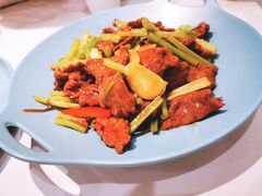海南香芹爆炒黄牛肉-香香海南菜餐厅
