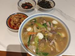 -邱芳粉店(迎宾大道旗舰店)