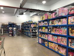 -逝水玩具折扣店