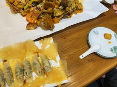 -东来菜馆•手抓海鲜家常菜•海鲜锅贴(鸽子窝店)