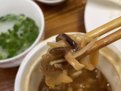 -正宗普宁豆干坊·洪记砂锅粥(红领巾路店)