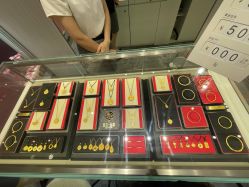 -潮宏基(万象城店)