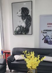 -Coo Hair salon