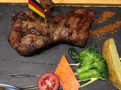 -悦享绿山墙西餐厅